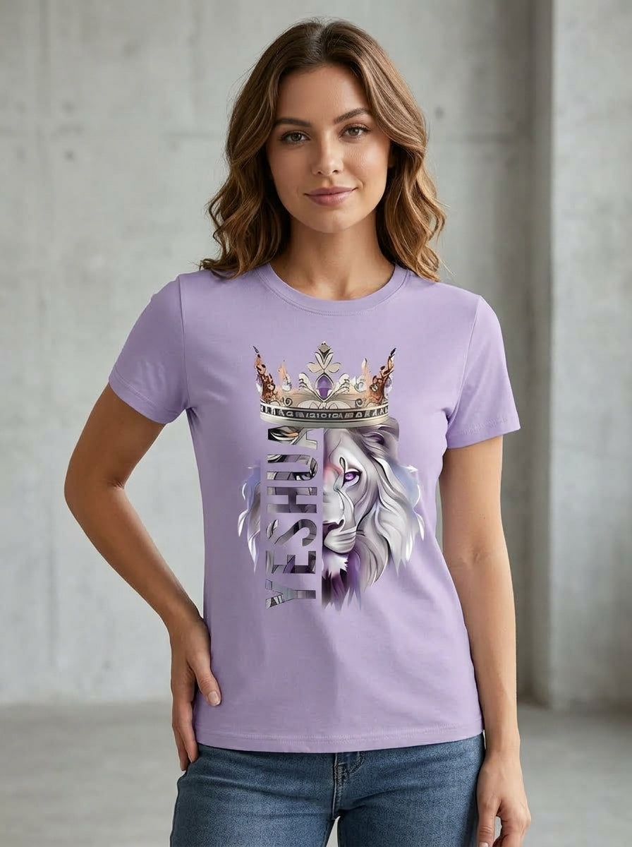 Camiseta Femenina con León y Corona – Estilo Casual Elegante de Manga Corta